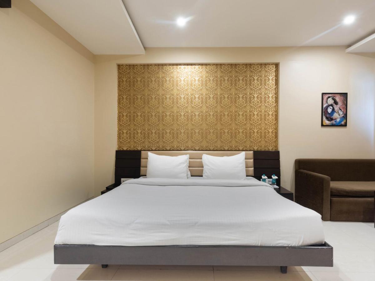 Anjushree Hotel Ujjain Bagian luar foto