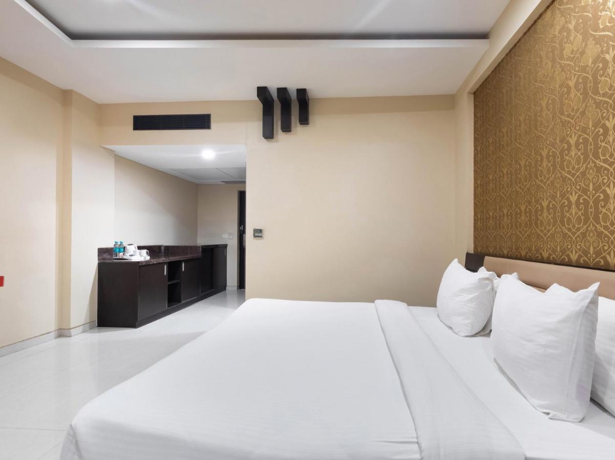 Anjushree Hotel Ujjain Bagian luar foto