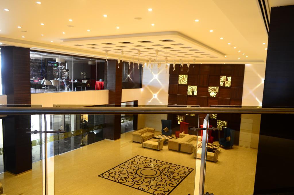 Anjushree Hotel Ujjain Bagian luar foto