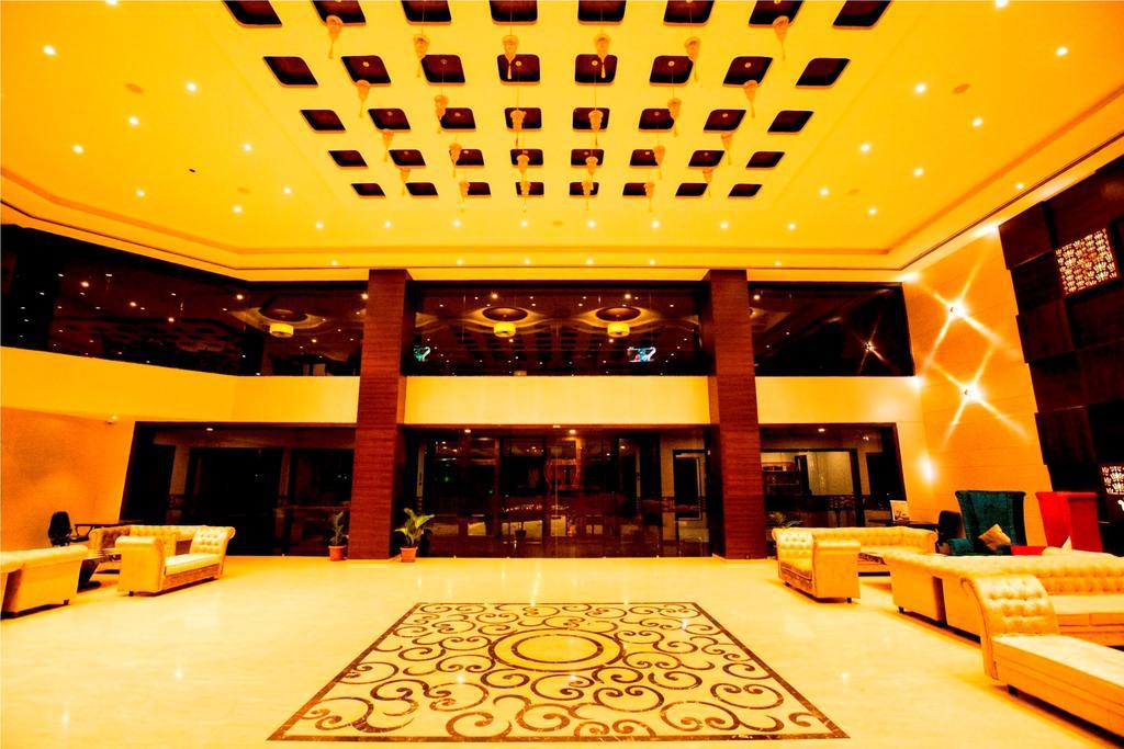 Anjushree Hotel Ujjain Bagian luar foto