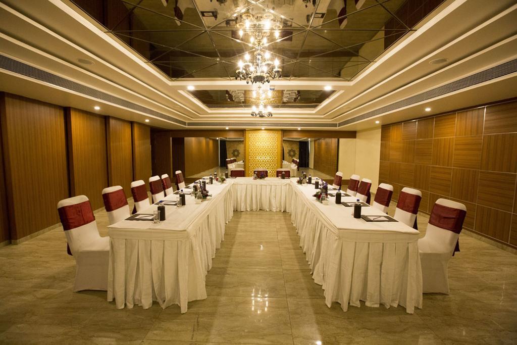 Anjushree Hotel Ujjain Bagian luar foto