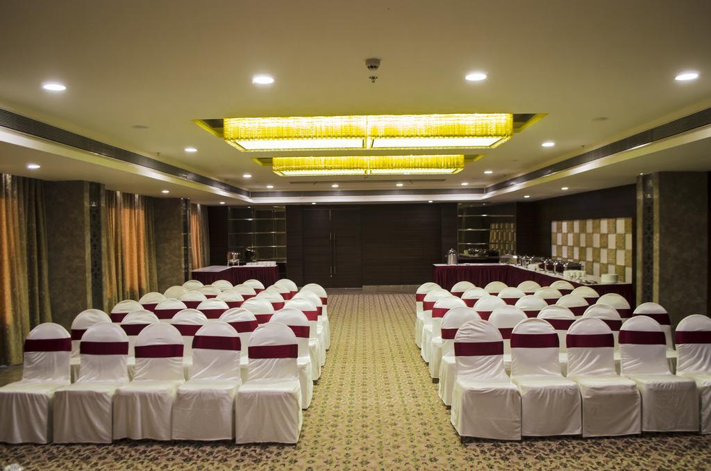 Anjushree Hotel Ujjain Bagian luar foto