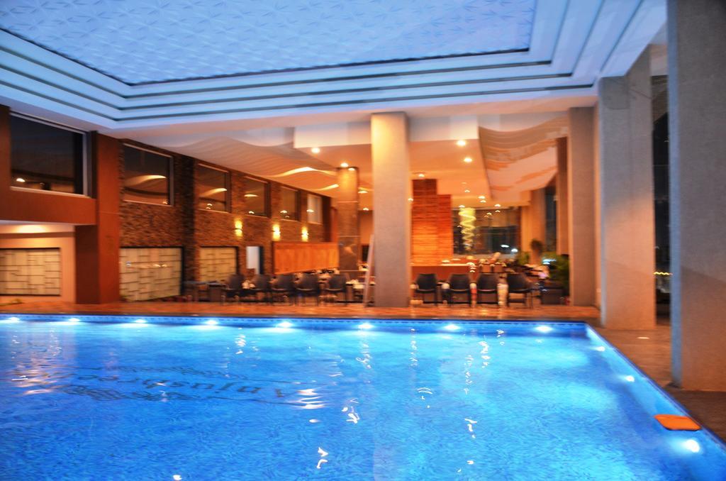 Anjushree Hotel Ujjain Bagian luar foto