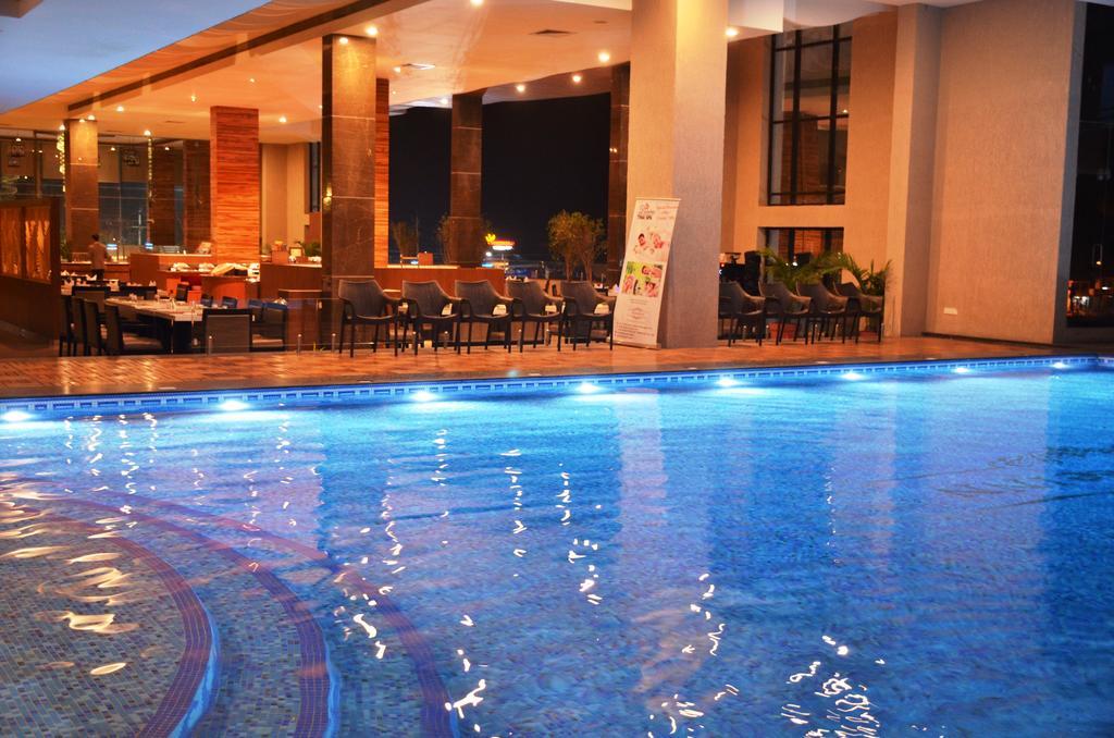 Anjushree Hotel Ujjain Bagian luar foto